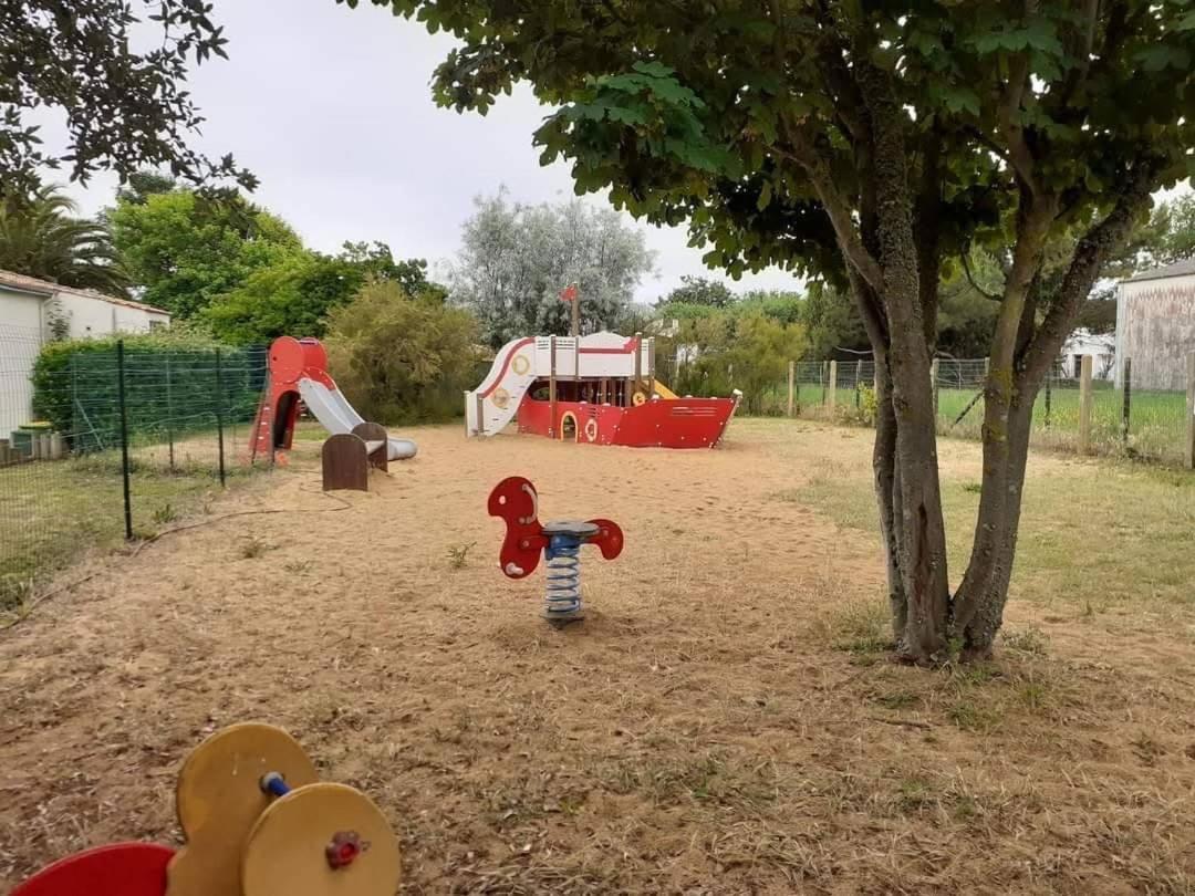 Parc Residentiel A La Cotiniere, Piscine, Proche Plage, Nature & Calme 외부 사진